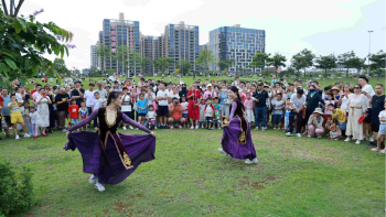 福永街道举办沉浸式民族舞蹈专场展演活动